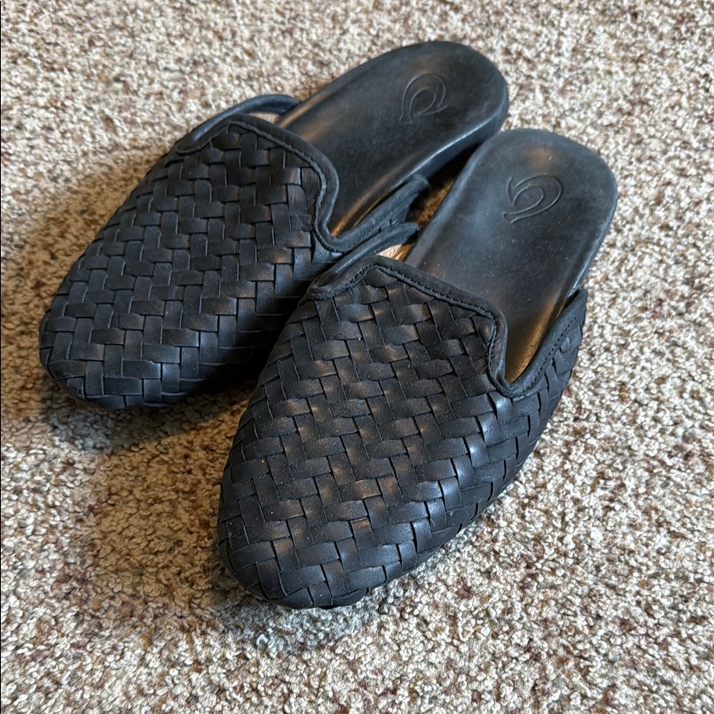 OluKai Mule